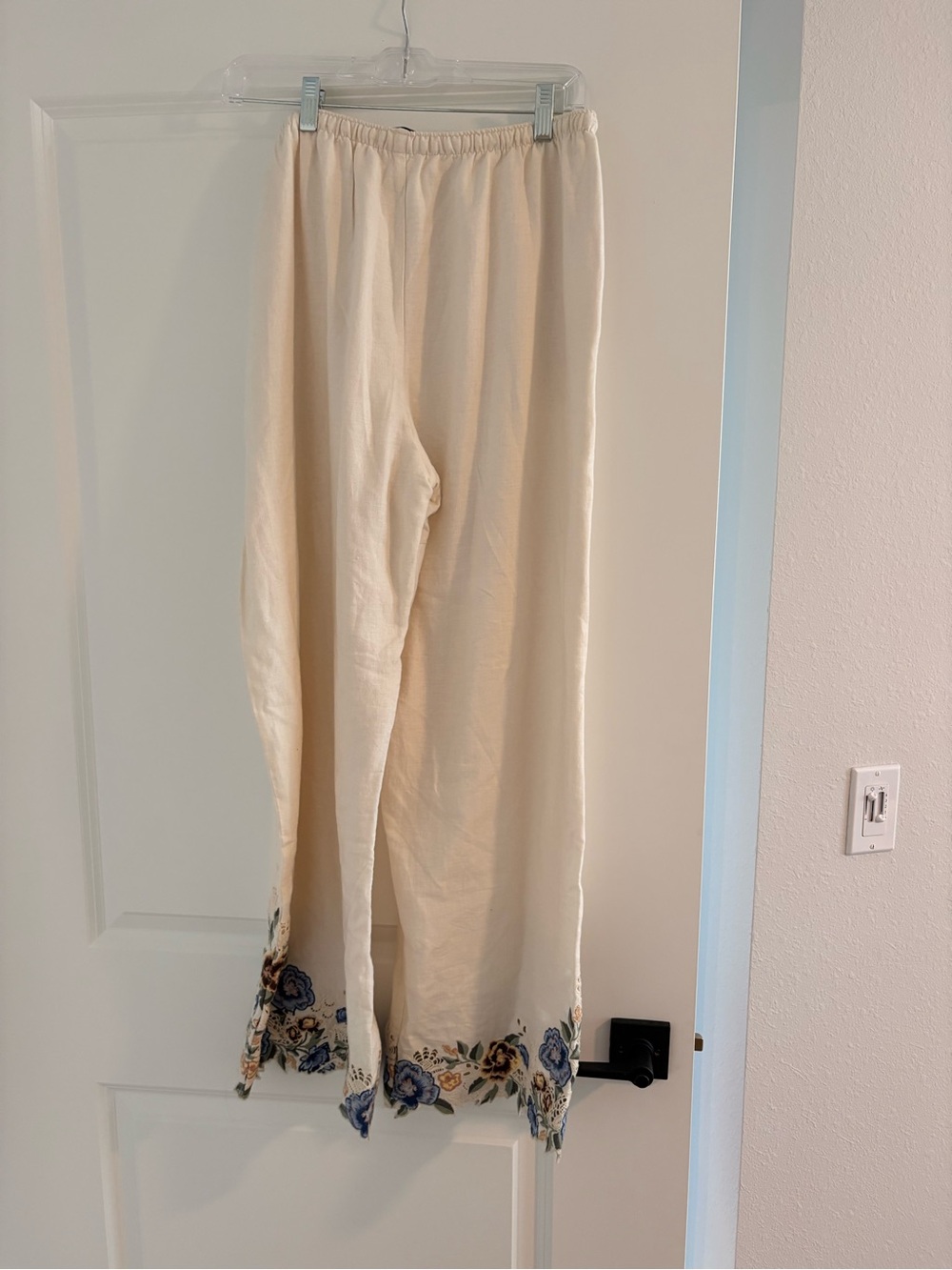 Abercrombie & Fitch Cream Wide-Leg Embroidered Hem Pants
